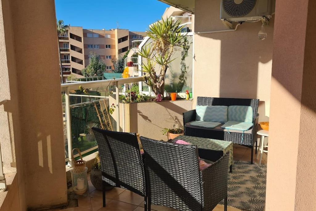 Appartement Vue Mer Sur Les Hauteurs De Nice Exterior photo